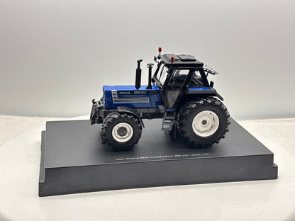 1/32 New Holland 8830
