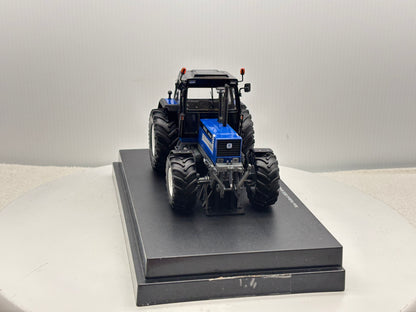 1/32 New Holland 8830