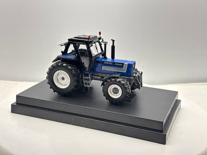 1/32 New Holland 8830