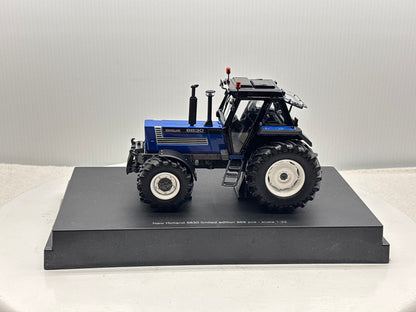 1/32 New Holland 8830