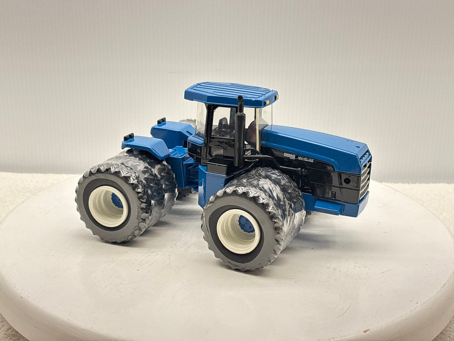 1/32 New Holland 9882 Collectors Edition