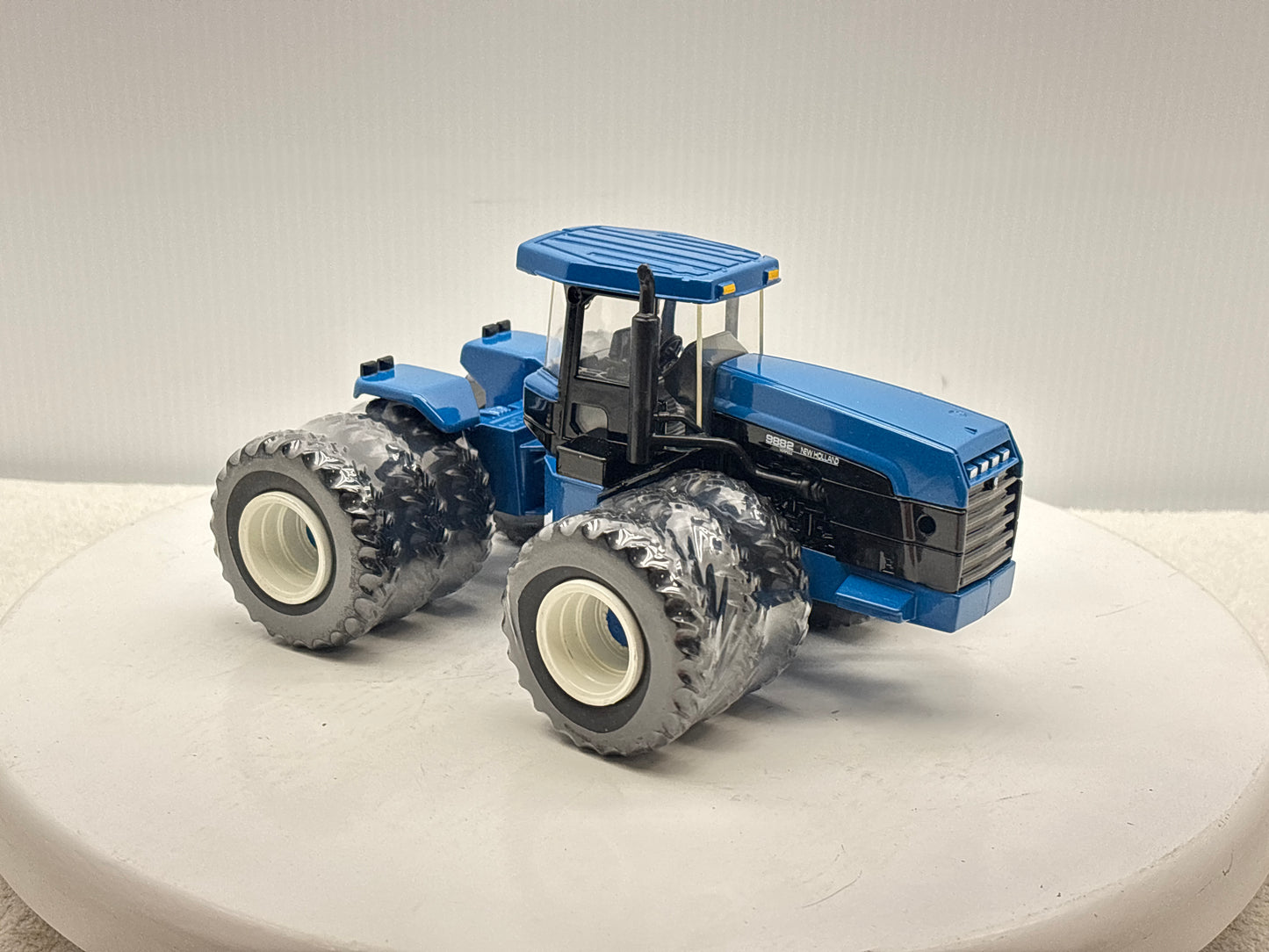 1/32 New Holland 9882 Collectors Edition