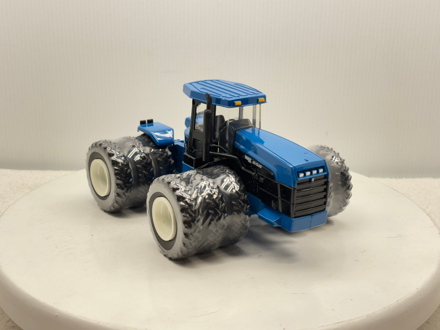1/32 New Holland 9882 Collectors Edition