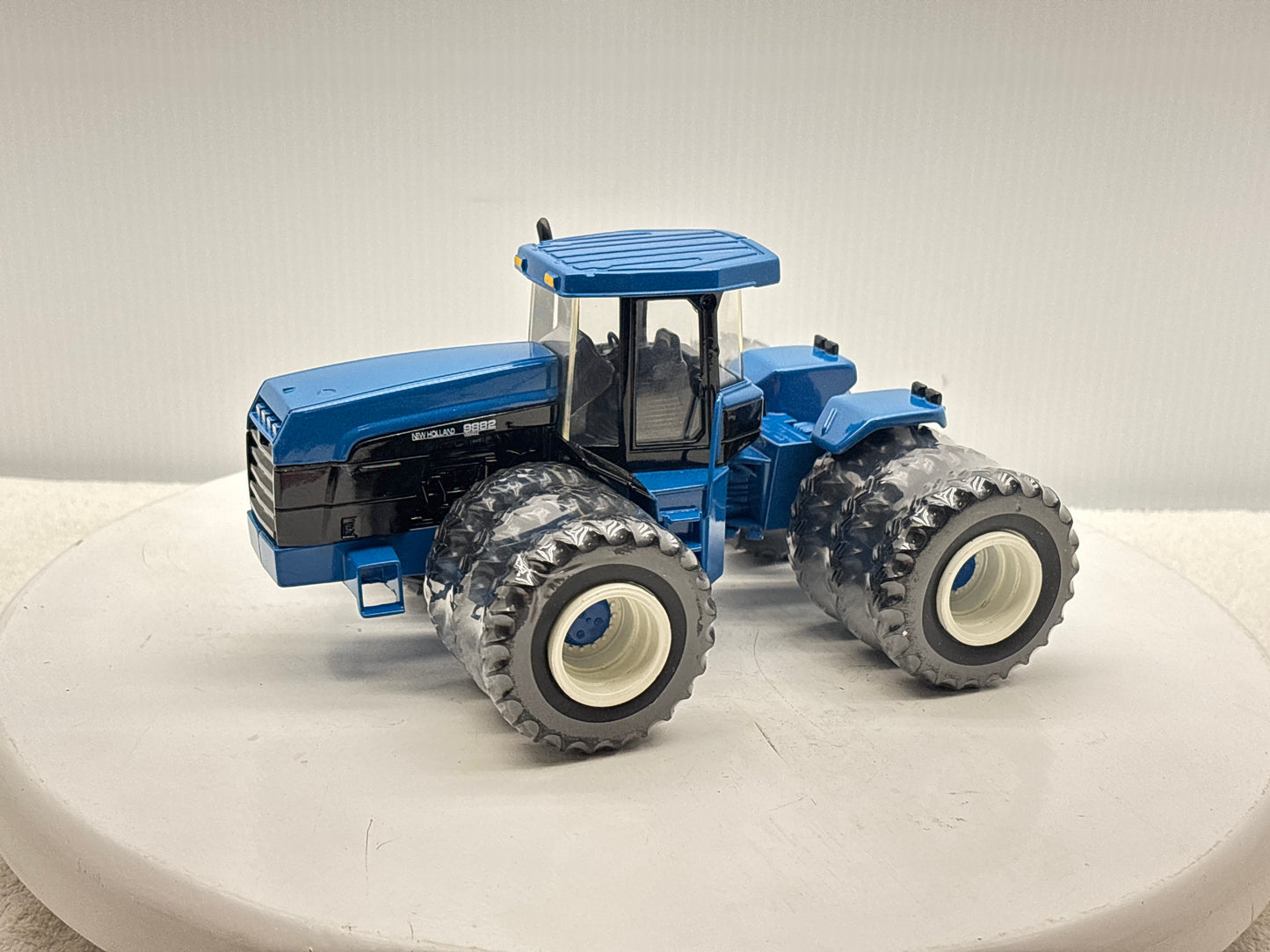 1/32 New Holland 9882 Collectors Edition