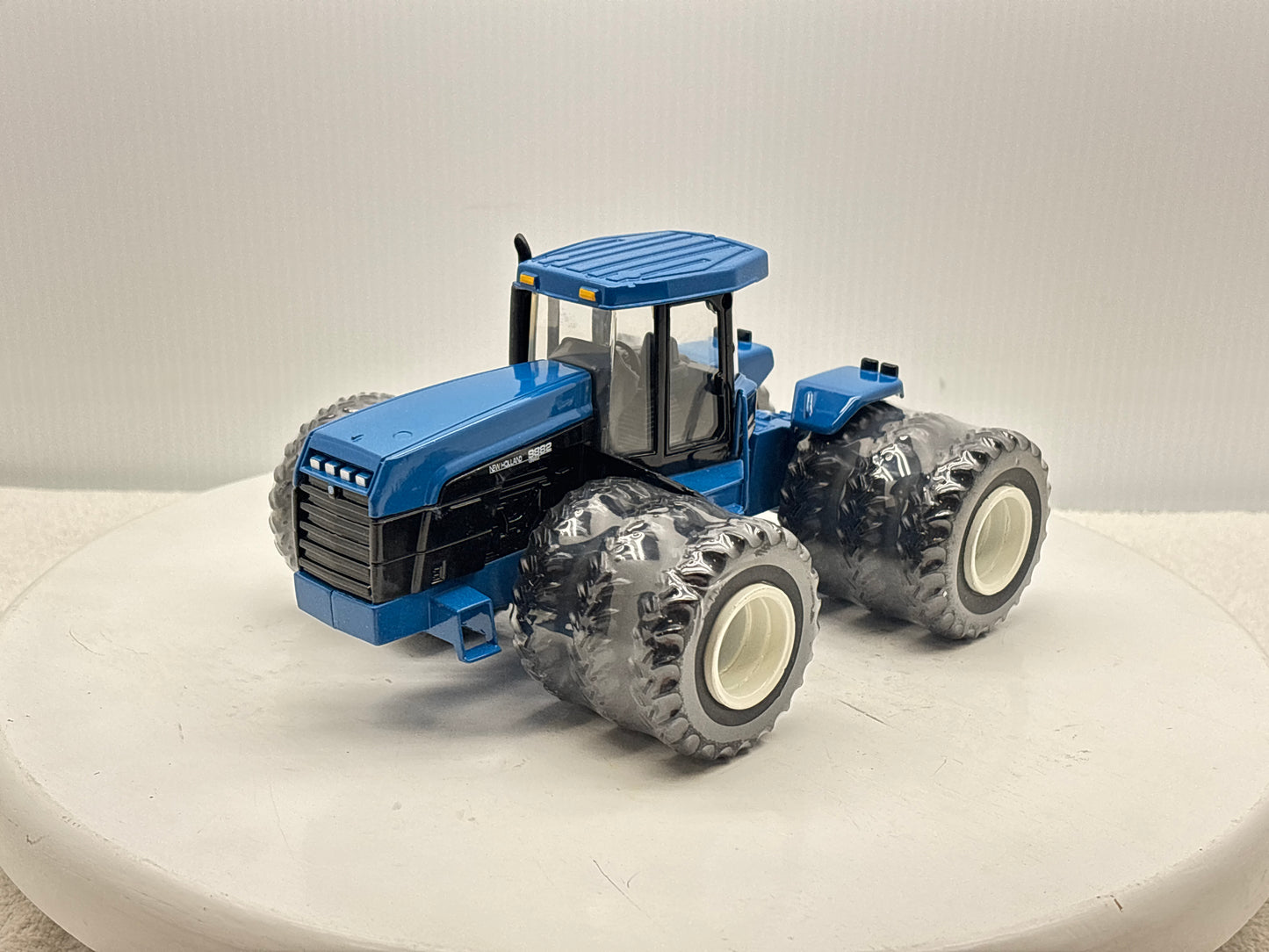 1/32 New Holland 9882 Collectors Edition