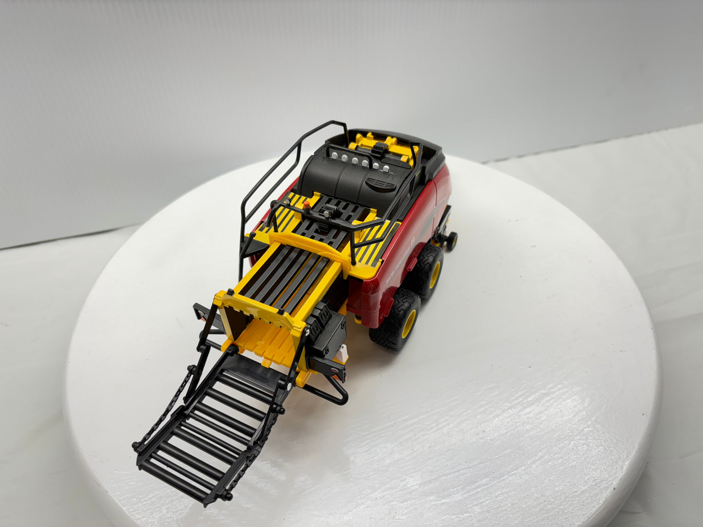 1/32 New Holland BigBaler Plus