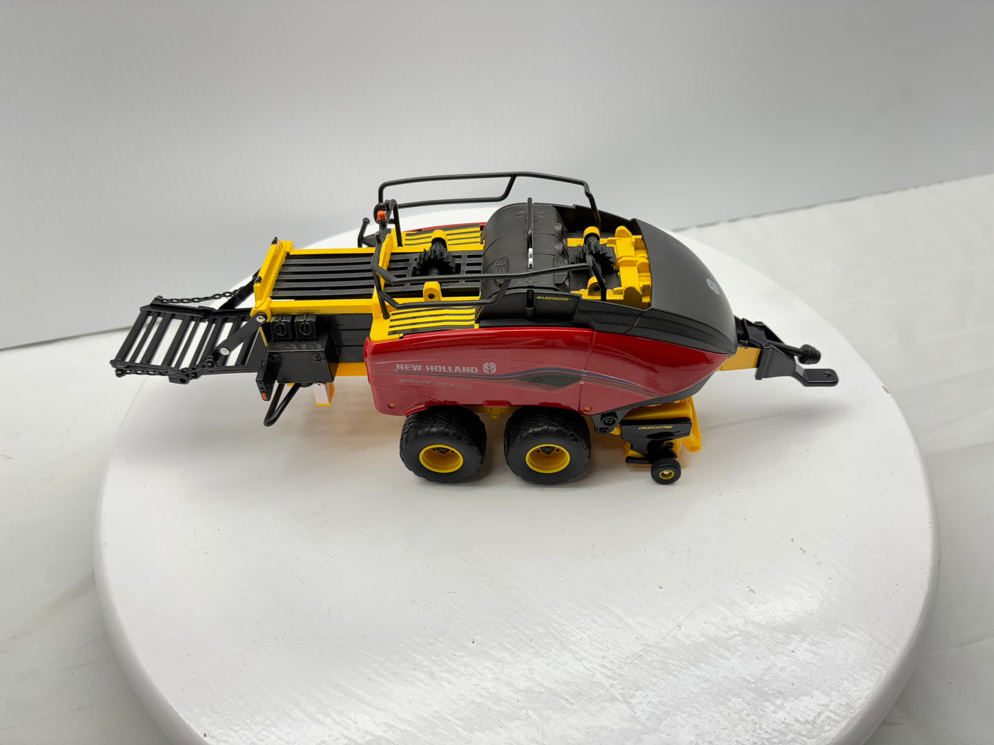 1/32 New Holland BigBaler Plus