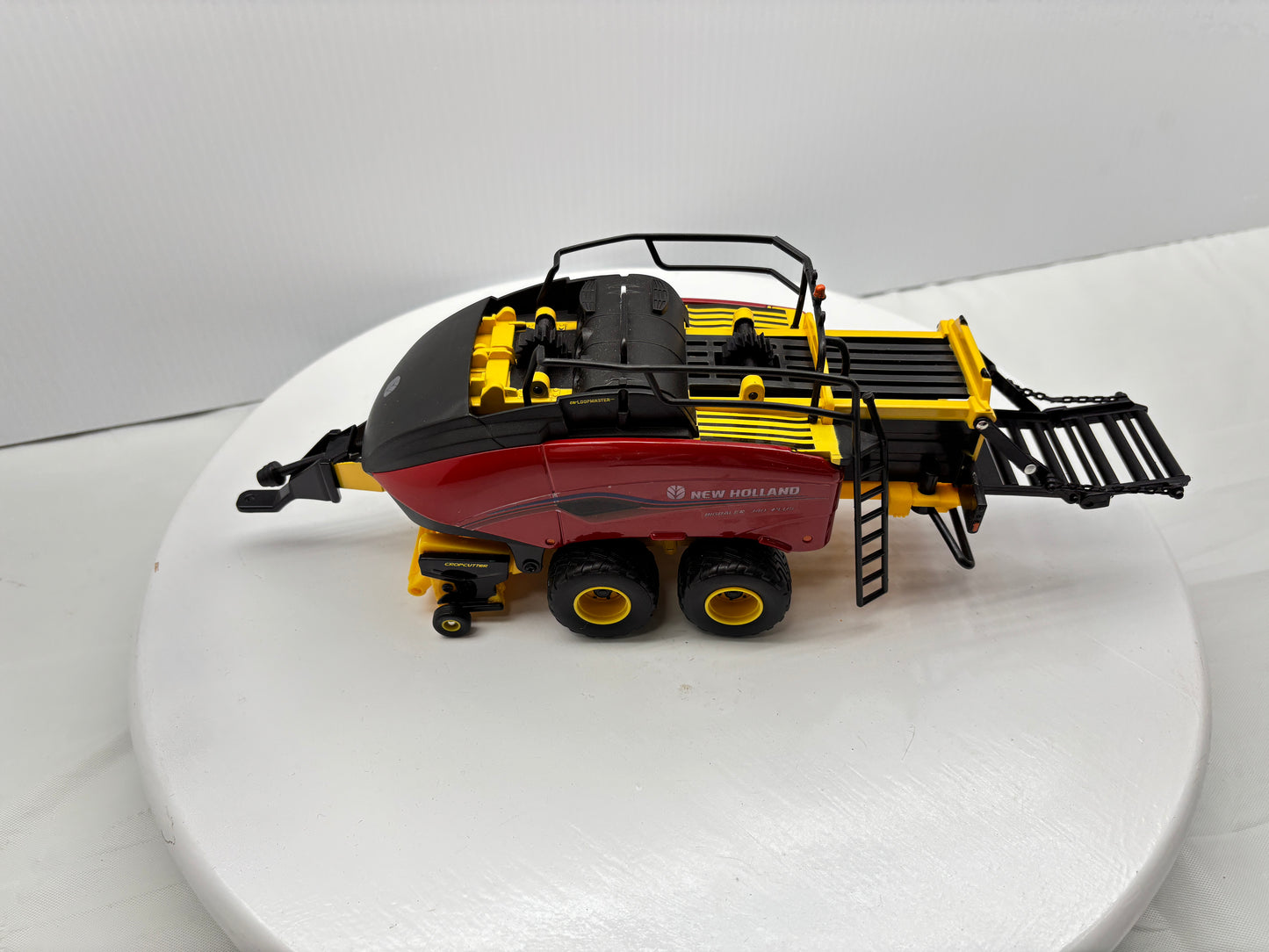 1/32 New Holland BigBaler Plus