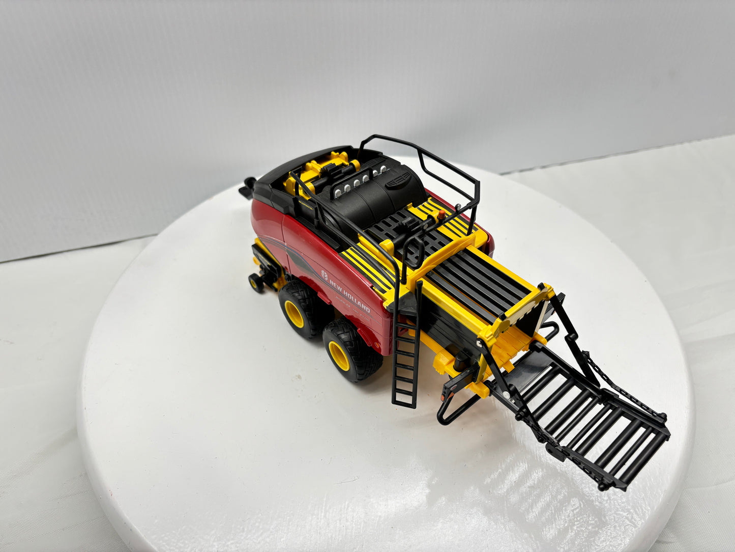 1/32 New Holland BigBaler Plus
