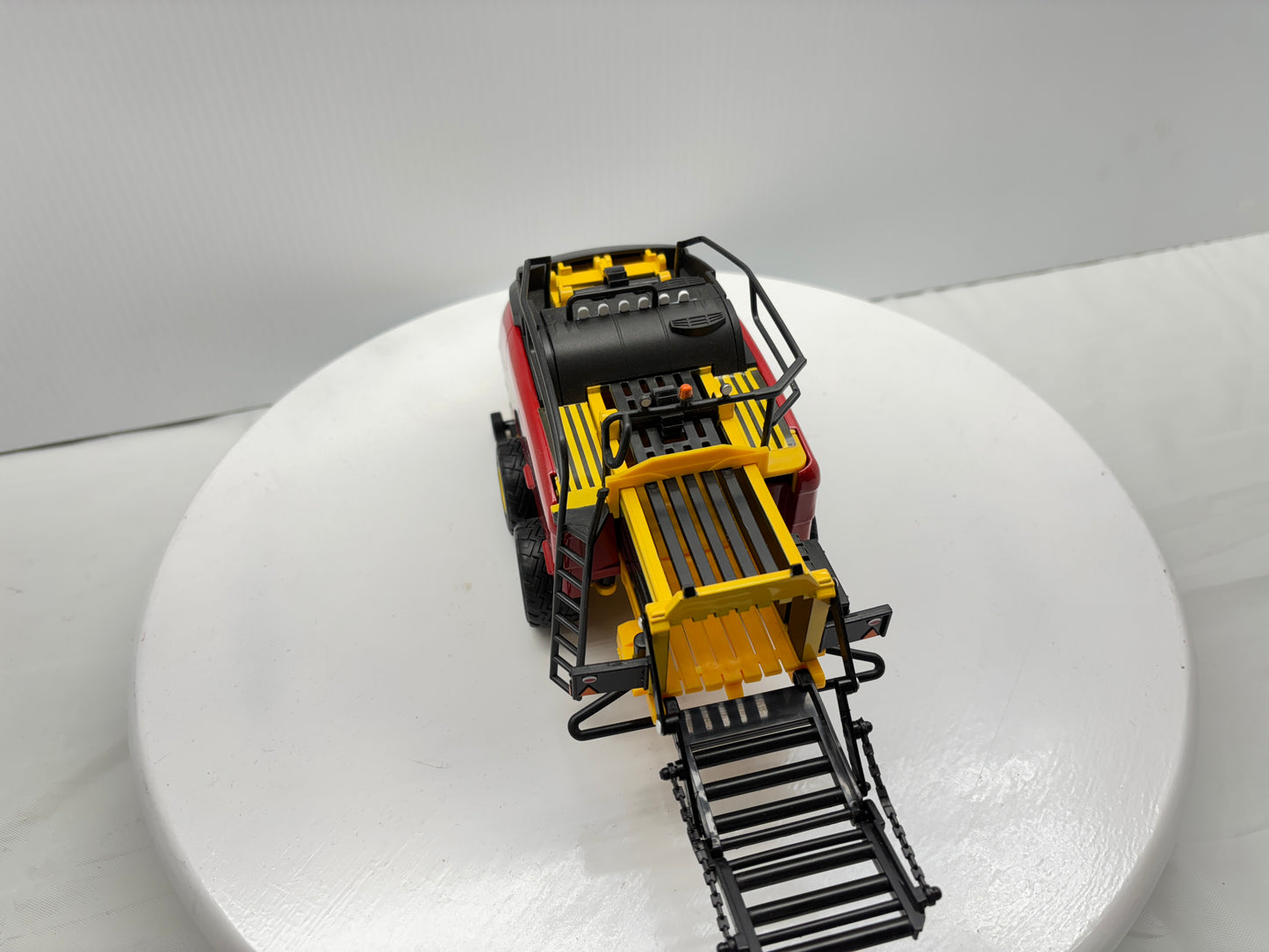 1/32 New Holland BigBaler Plus