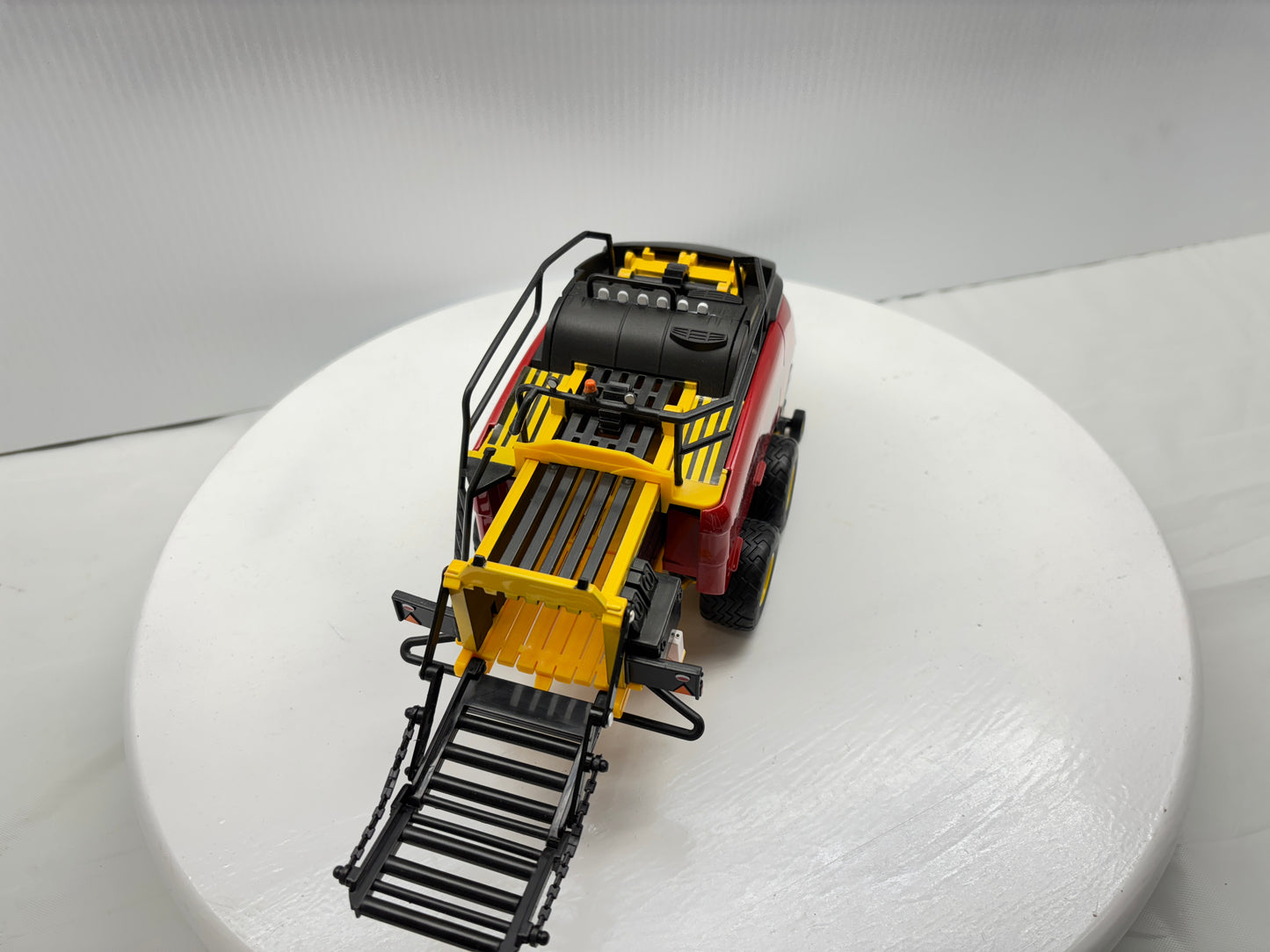 1/32 New Holland BigBaler Plus