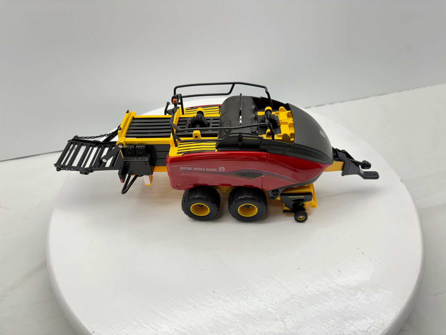1/32 New Holland BigBaler Plus