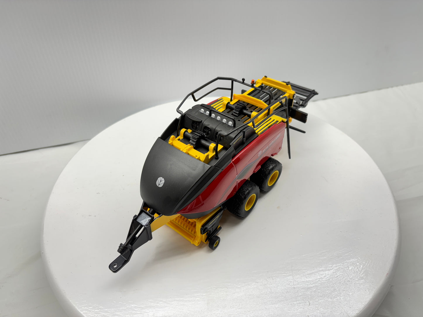 1/32 New Holland BigBaler Plus