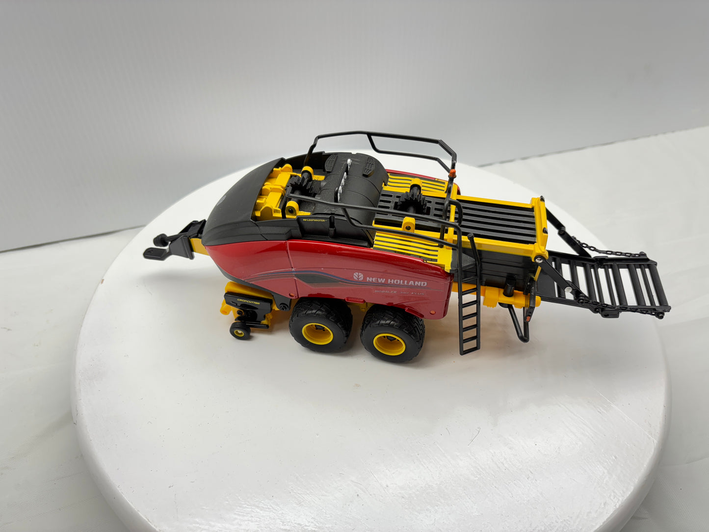 1/32 New Holland BigBaler Plus