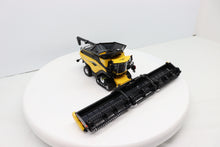 1/64 New Holland CR11 Farm Show Tracked