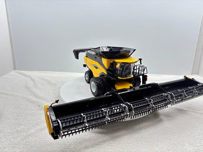 1/32 New Holland CR11 Duals