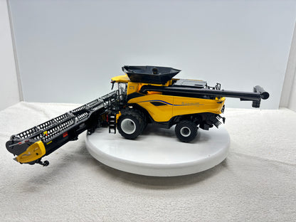 1/32 New Holland CR11 Duals