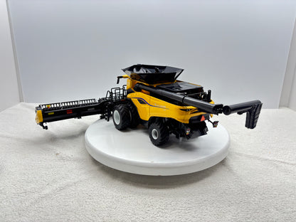1/32 New Holland CR11 Duals