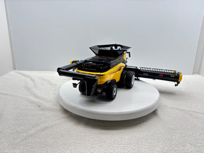 1/32 New Holland CR11 Duals