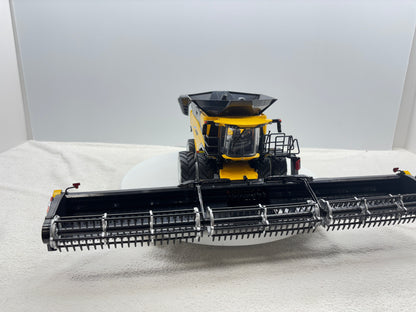 1/32 New Holland CR11 Duals