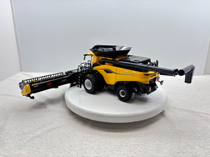 1/32 New Holland CR11 Duals