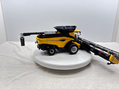 1/32 New Holland CR11 Duals