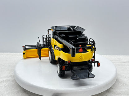 1/16 New Holland CR9060
