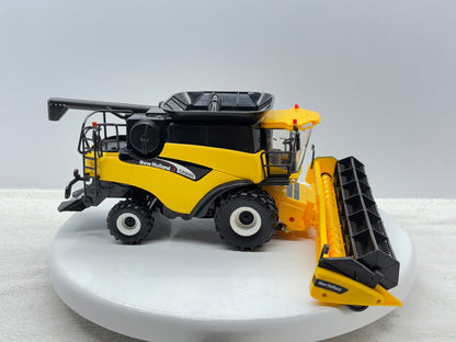 1/16 New Holland CR9060