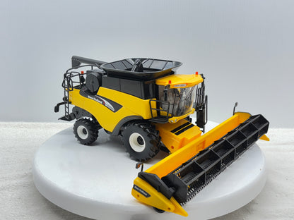 1/16 New Holland CR9060