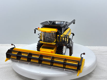1/16 New Holland CR9060