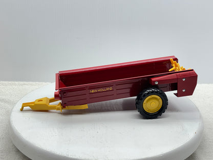 1/16 New Holland Manuve Spreader
