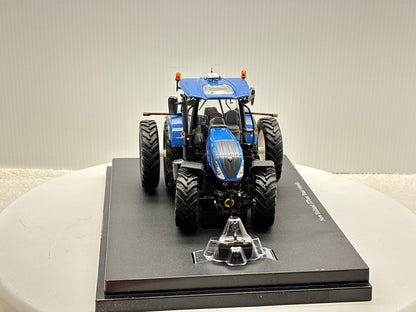 1/32 New Holland T7.225