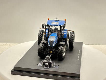 1/32 New Holland T7.225