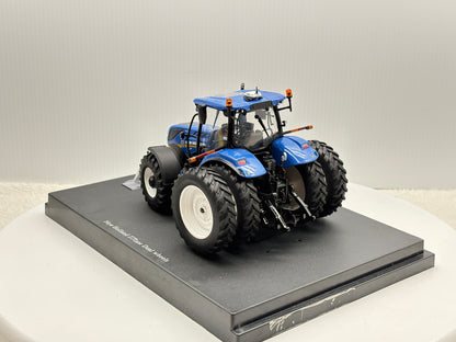 1/32 New Holland T7.225