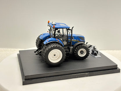 1/32 New Holland T7.225
