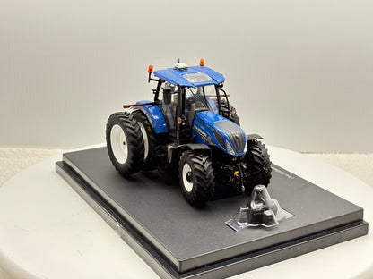 1/32 New Holland T7.225