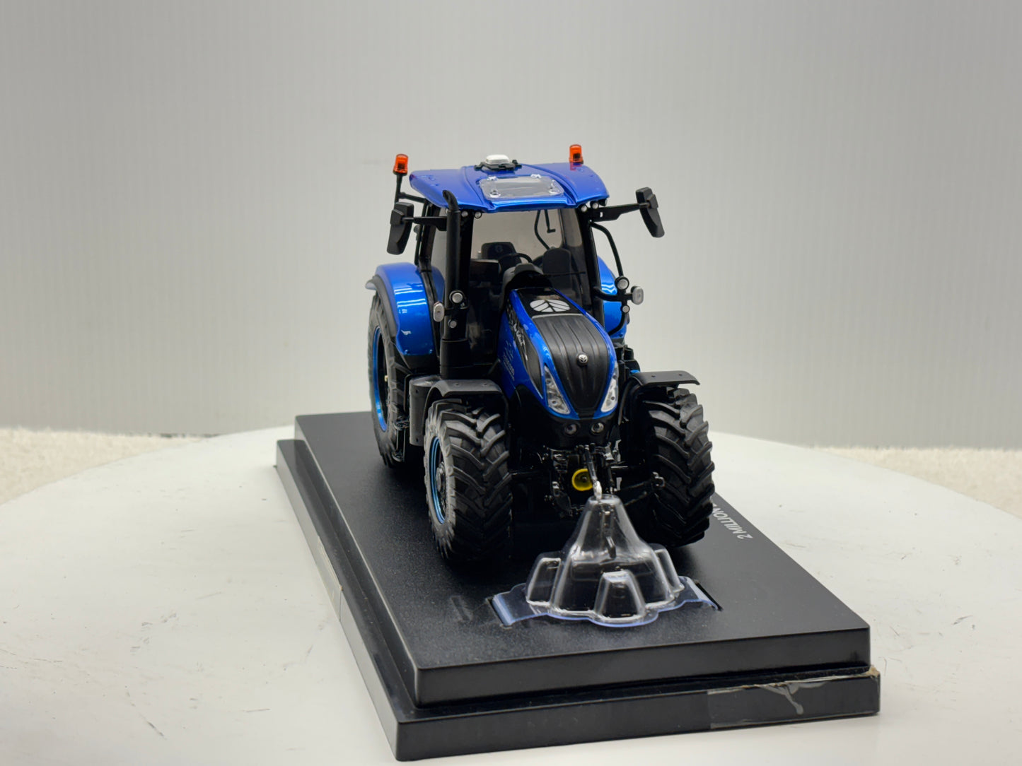 1/32 New Holland T7.225 Basildon