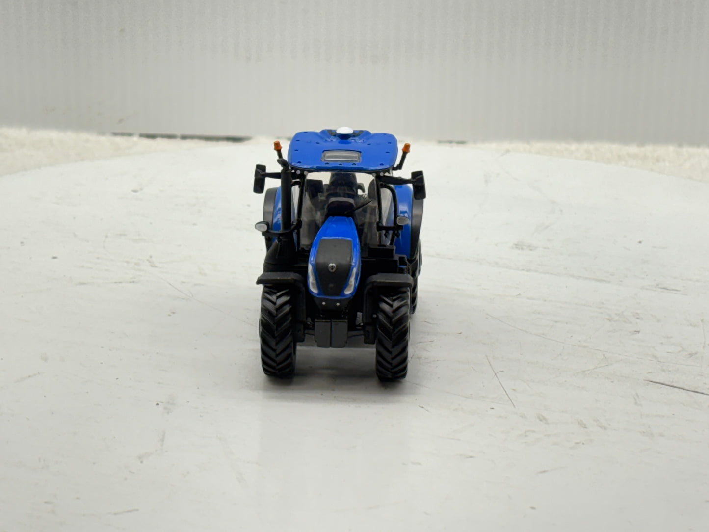 1/64 New Holland T7.300 PLM Prestige