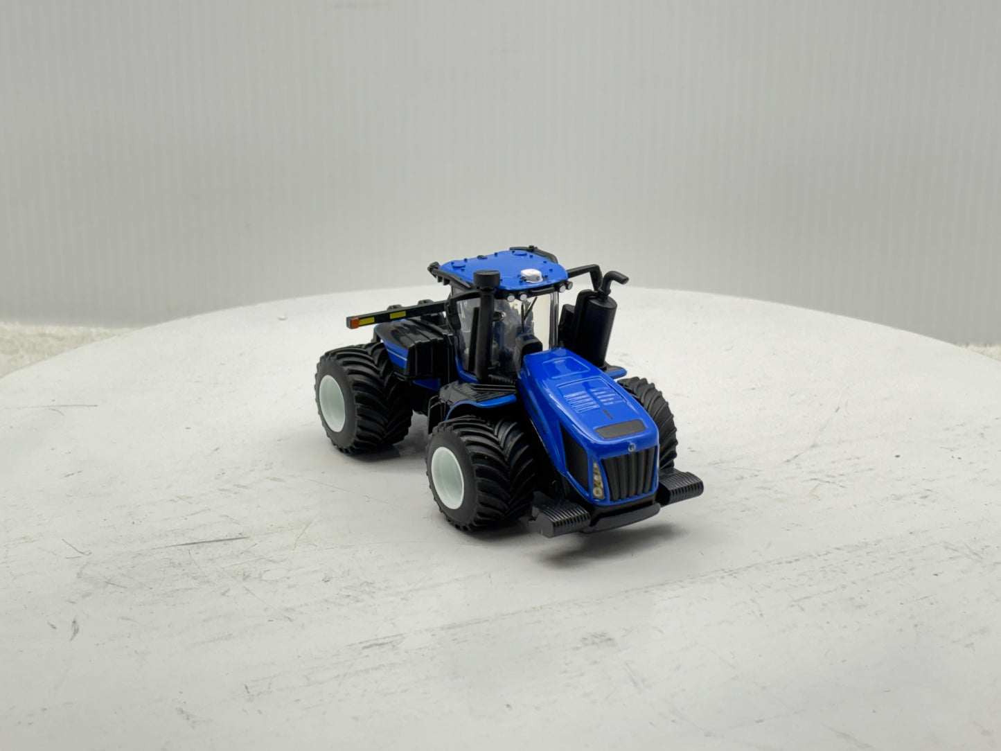 1/64 New Holland T9.700 PLM Prestige