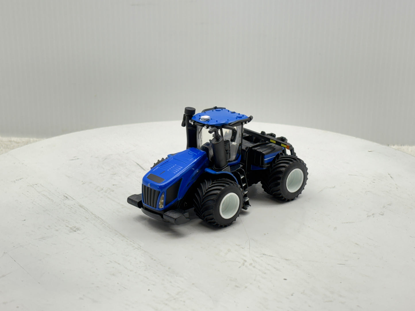 1/64 New Holland T9.700 PLM Prestige