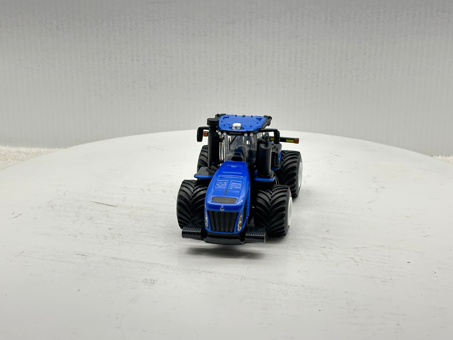 1/64 New Holland T9.700 PLM Prestige