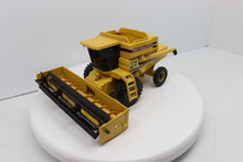 1/32 New Holland TR87