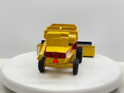 1/32 New Holland TR96