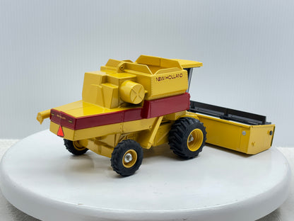 1/32 New Holland TR96