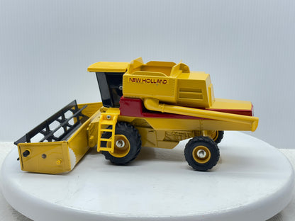 1/32 New Holland TR96
