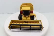 1/32 New Holland TR96