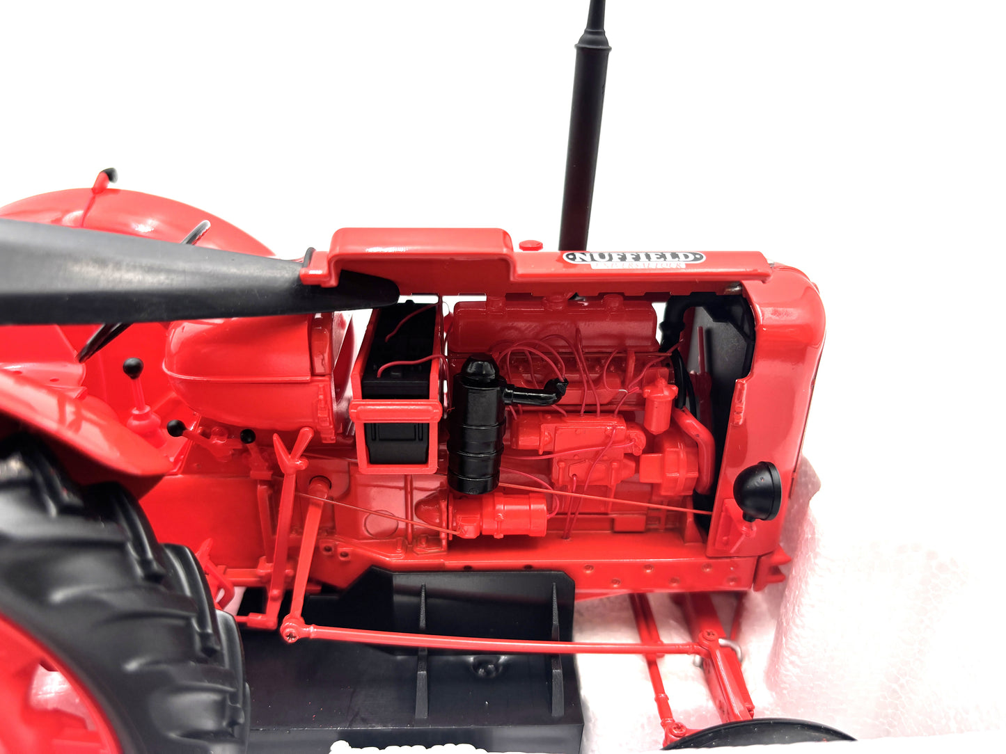 1/16 Nuffield Universal Four DM-1958