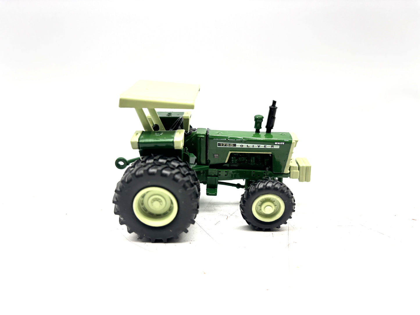 1/64 Oliver 1755 Front Wheel Assist