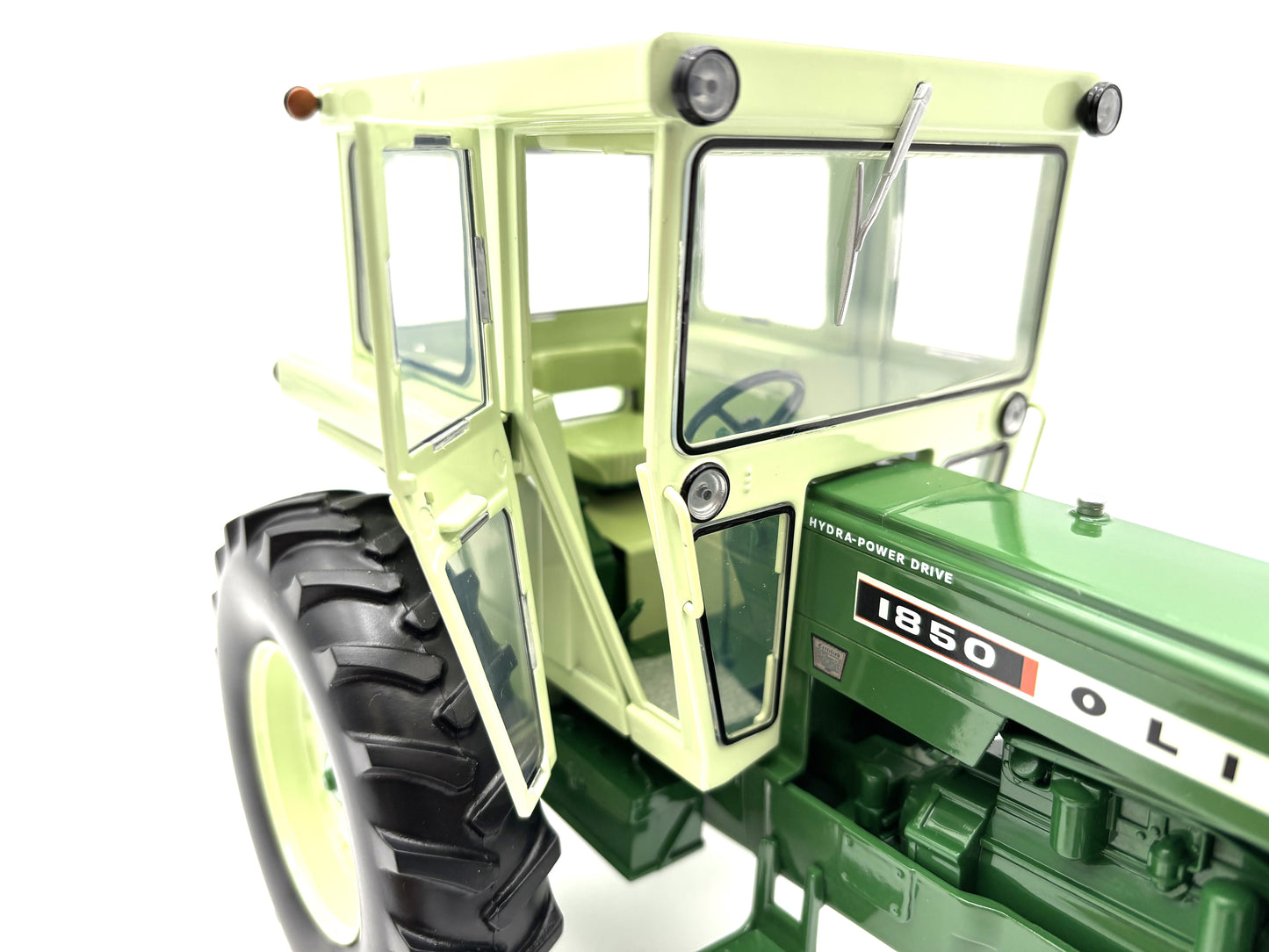 1/16 Oliver 1850 with Cab