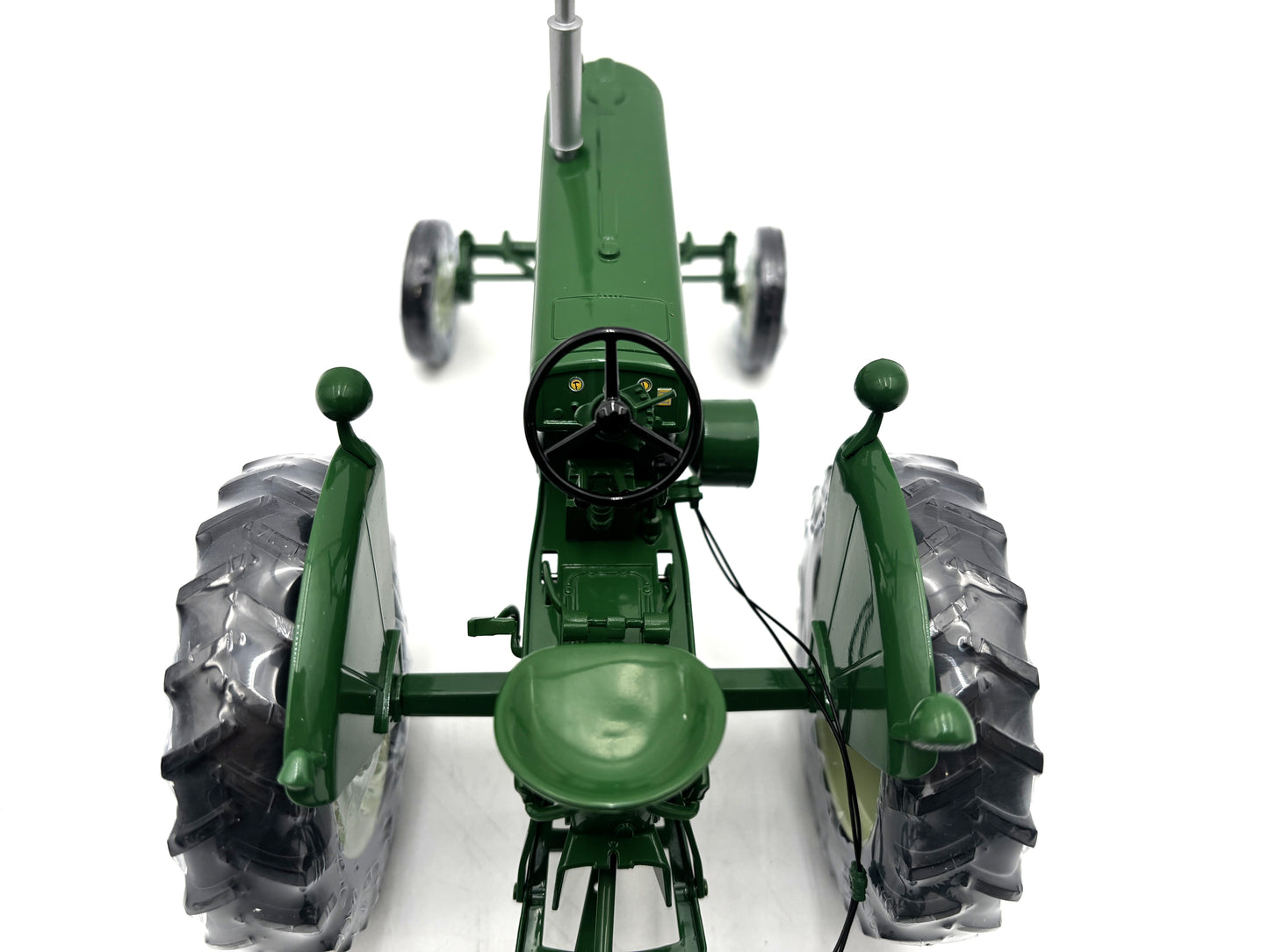 1/16 Oliver 660 with #84 Sickle Mower